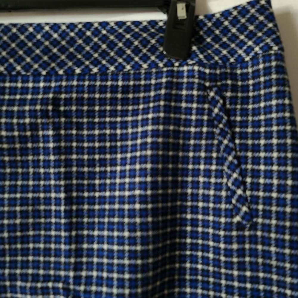 Talbots Petites Plaid Pencil Skirt Curved Side Slits Blue Black White Sz 16P NWT - Picture 3 of 8